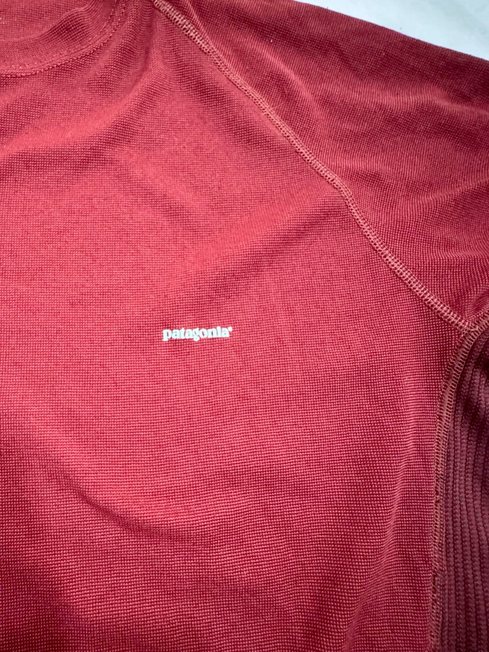 Patagonia Men’s Medium Burgundy Long Sleeve Performance Base Layer Shirt
